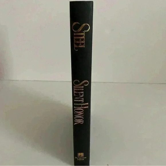 Danielle Steel Silent Honor - Picture 10 of 12